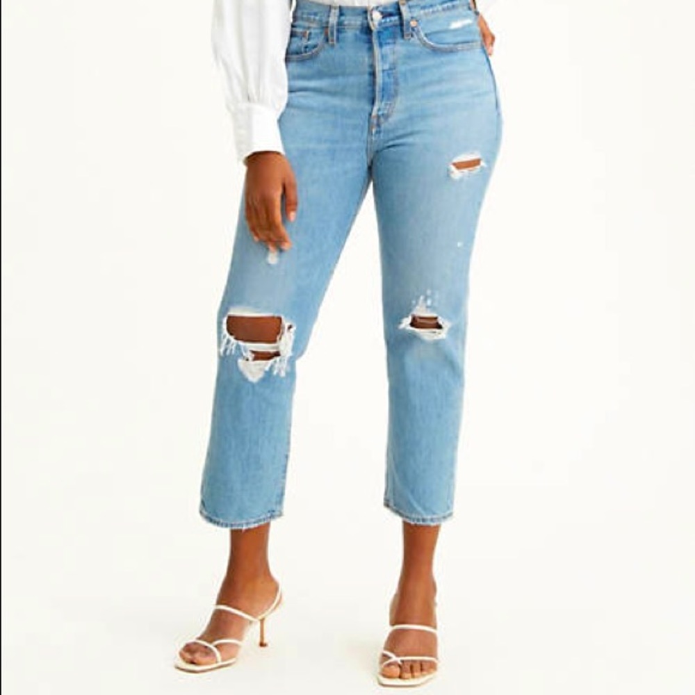 levi's Premium Wedgie high rise snug through hip and thigh Tapered Leg